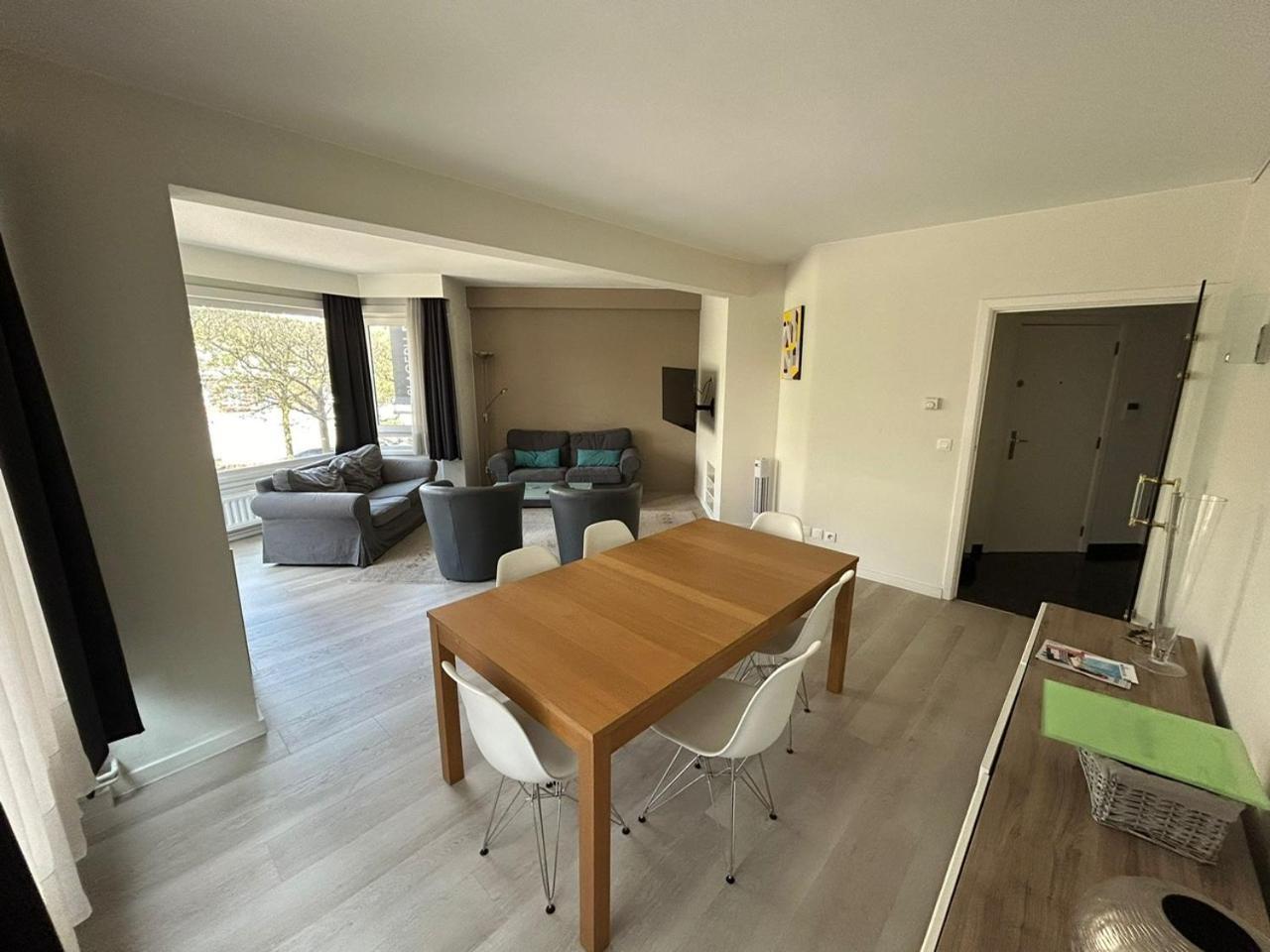 3 Bedroom Apartment Nearby The Sea Oostende Ngoại thất bức ảnh